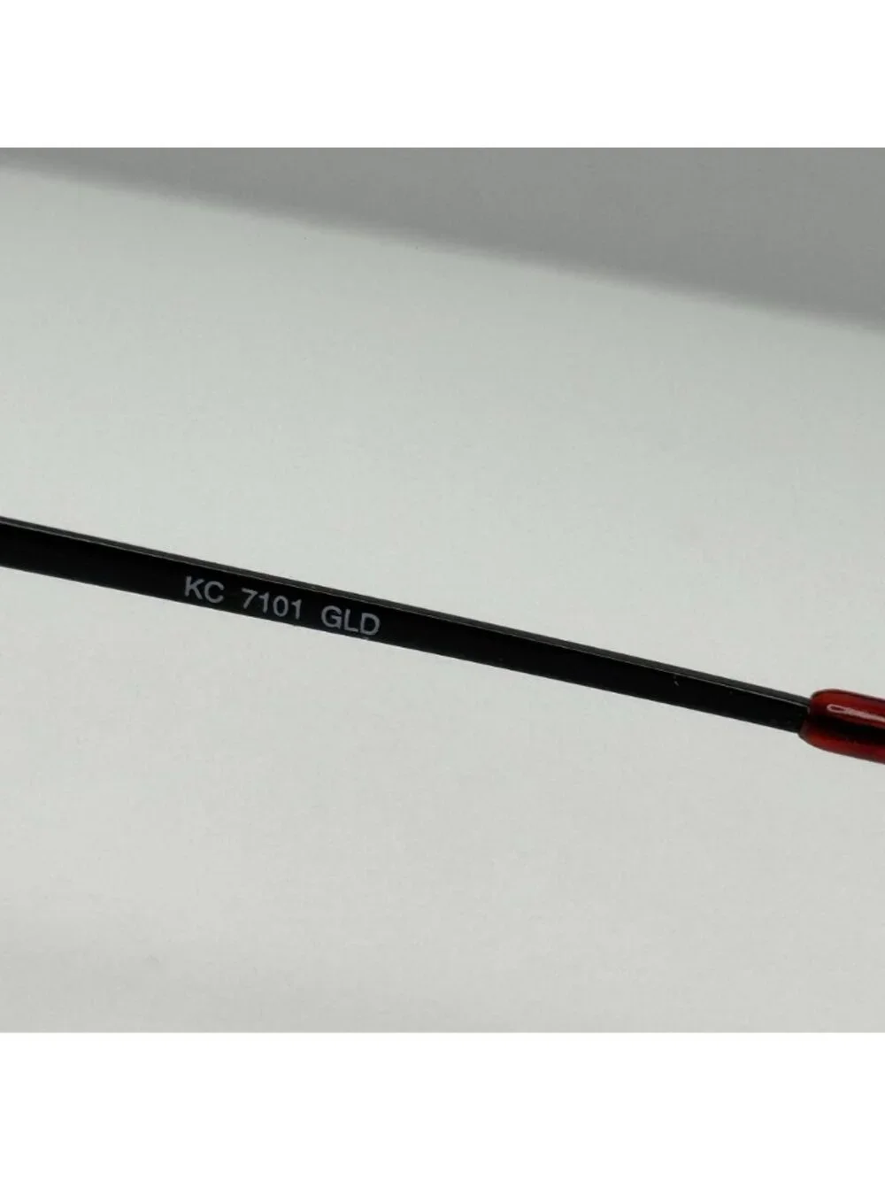 Kenneth Cole Sunglasses KC 7101 GLD